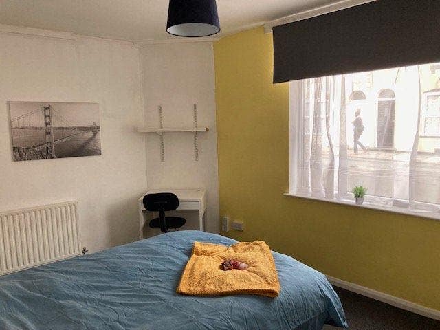 Modern 6 Bed House | All Bills & Cleaner Included Main Photo