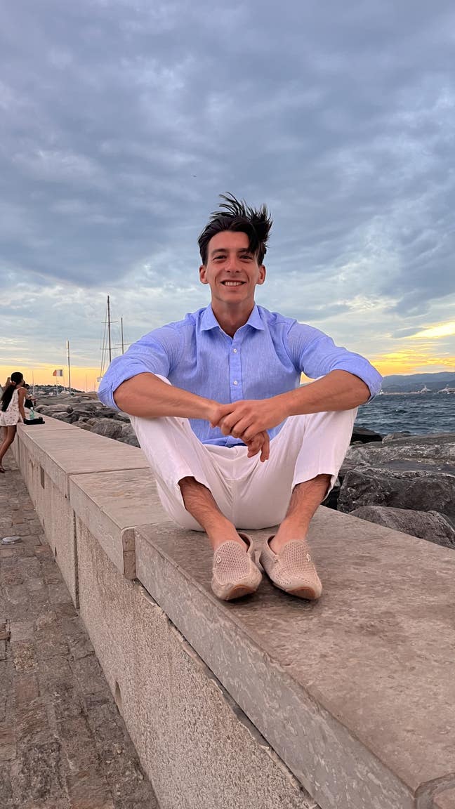 Italian Professional 26 years old Main Photo