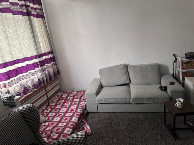 Room lo let Main Photo