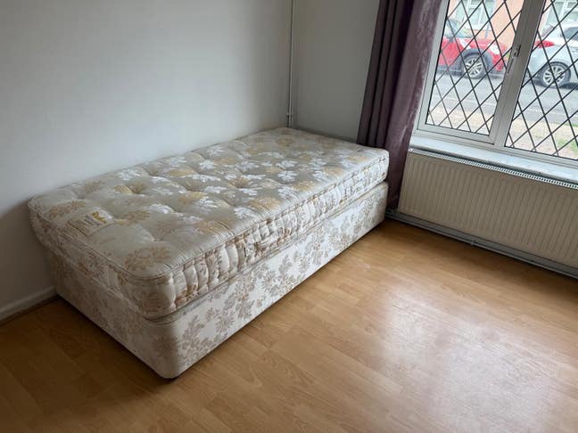 Rooms to Let Crawley near Gatwick  Main Photo