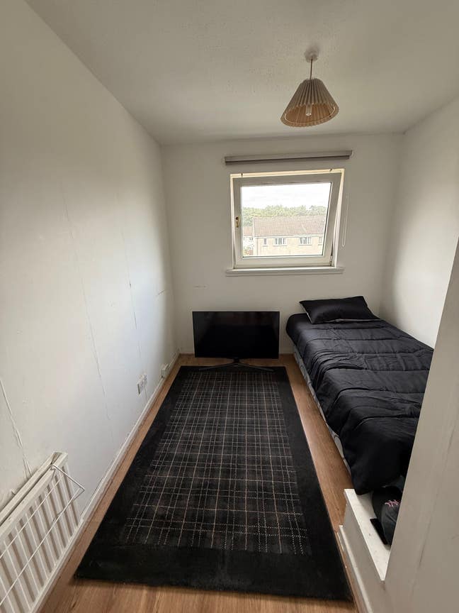 Room for Rent in Spacious Clean Home - Livingston  Main Photo