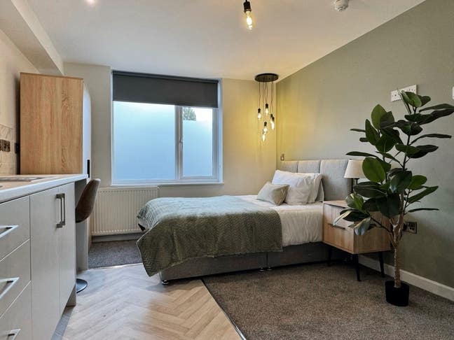 🚨  Brand New Studios And En Suites Available Now🚨 Main Photo