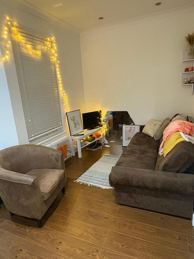 Lovely Room in friendly Harringey Flat  Main Photo