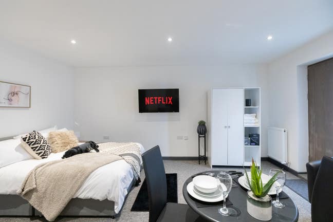 Private Built Studio in Harrow Bills Excluded! HA1 Main Photo