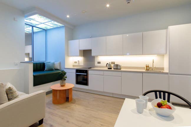 Room in a 3 Bed Shared Flat, Park Street, BS1 Main Photo