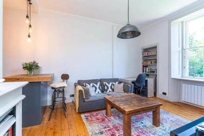 Stylish 1BR flat off Leith Walk Main Photo