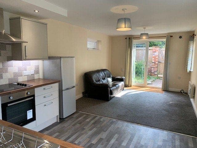 1 Bed Flat in Sought After Location  Main Photo