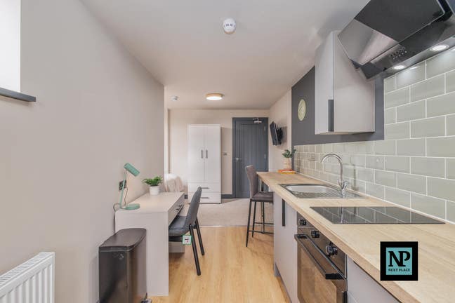 Brand New HMO Available - B79 7RL Main Photo