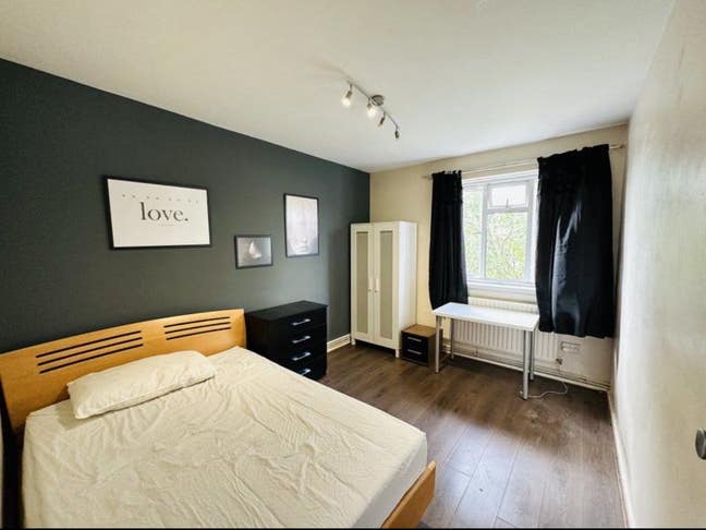✅Nice StepneyGreen/Queen Mary including bills  Main Photo