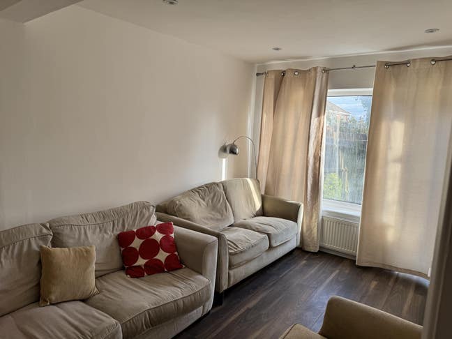 3/4 bedroom house share Main Photo