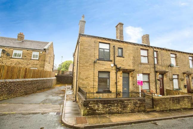 Spacious 2-bed Home in quiet area, stunning views. Main Photo
