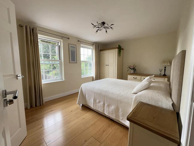 Double room in Northwood Main Photo