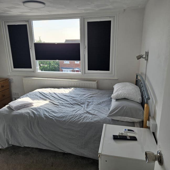 Spare loft room with lots of storage available Main Photo