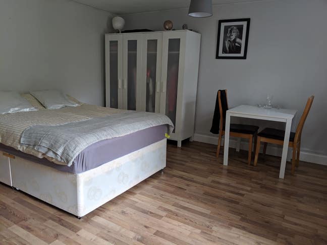 Studio flat  Main Photo