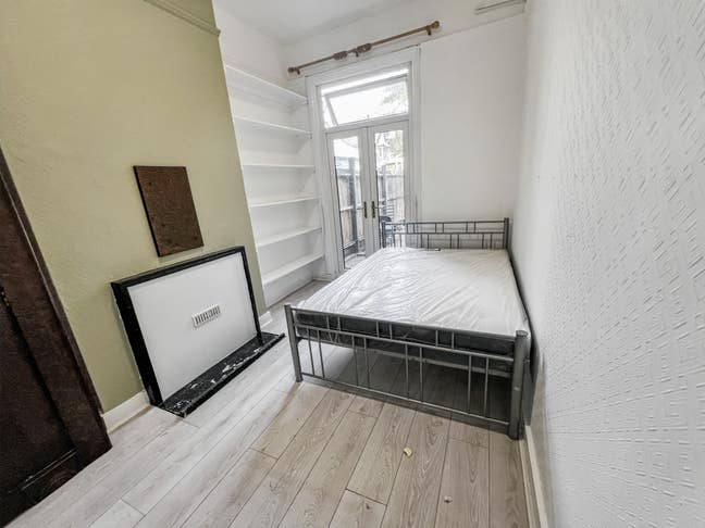 Selection of 3 rooms located in Harrow Wealdstone Main Photo
