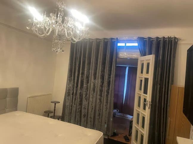 Large Double Bedroom Hounslow Independent Access,  Main Photo