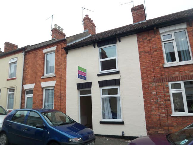 2 bedroomed terraced house Main Photo