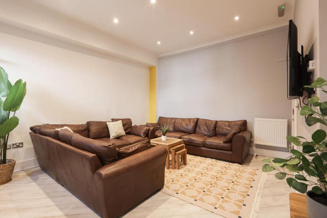 🏡 – 24 Kendal Lane 5 Minutes from Uni  Main Photo