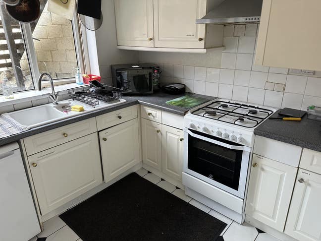 Furnished Double Room to Rent in Bicester Main Photo