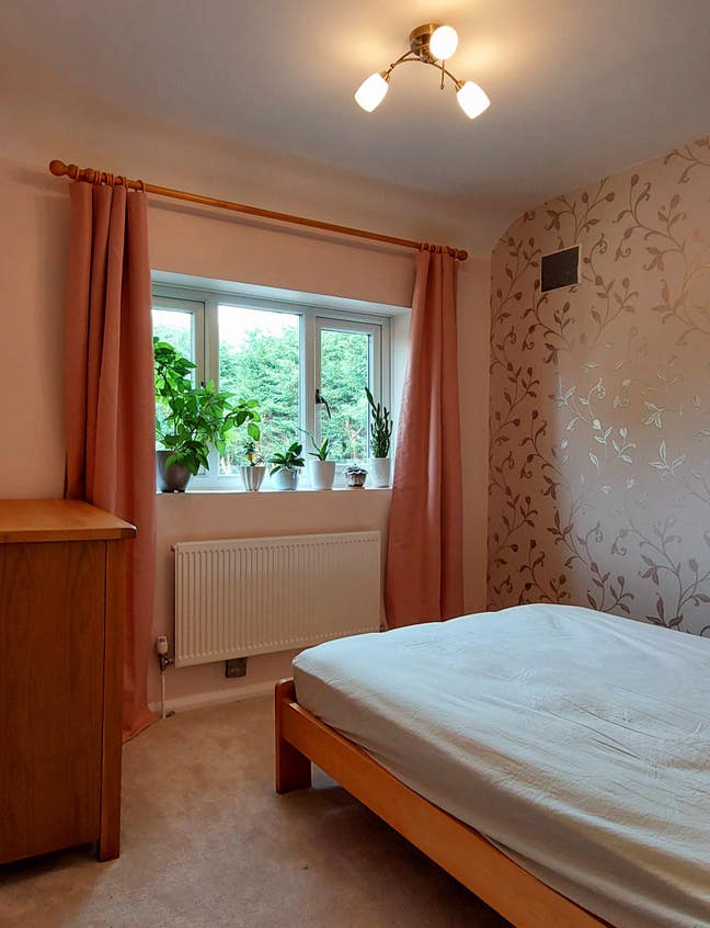 Two double bedrooms in a beautiful home Main Photo
