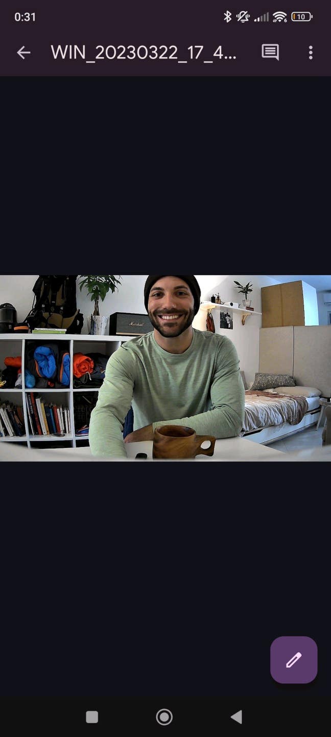 student-worker looking for room/studio Main Photo