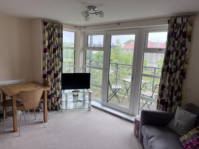 Double room in Modern Flat near ARI Main Photo