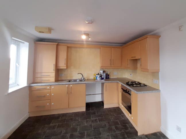 Delightful 2 Bed, 1 Bath Apartment available for r Main Photo