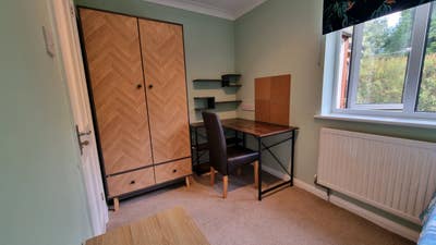  2 Nice Doubles & 1 Single Student Room, Near Ukc. Main Photo