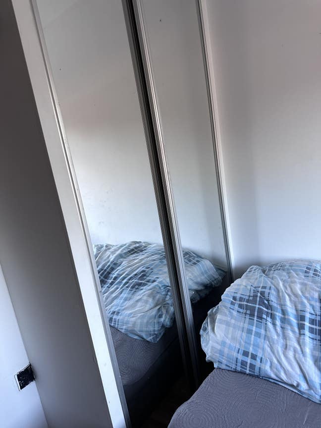 Room for rent only girls Main Photo