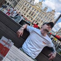 Looking for a flat share :)  Main Photo