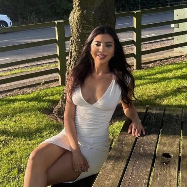 Looking for girls to buddy up  Main Photo