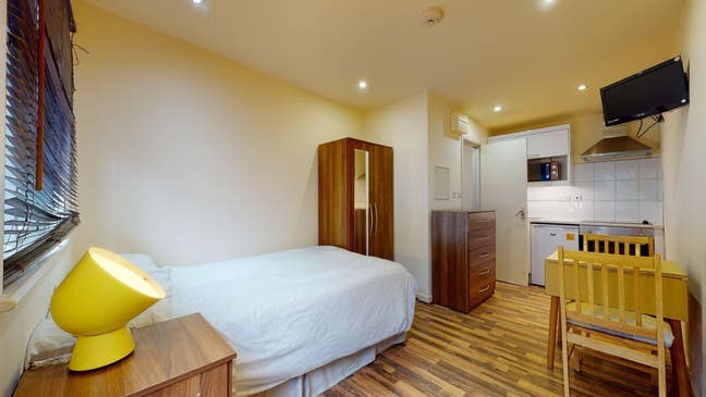 -Spacious Studio in Willesden Green Available Now Main Photo