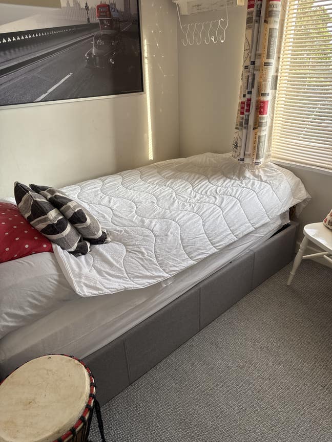 Single room available Main Photo