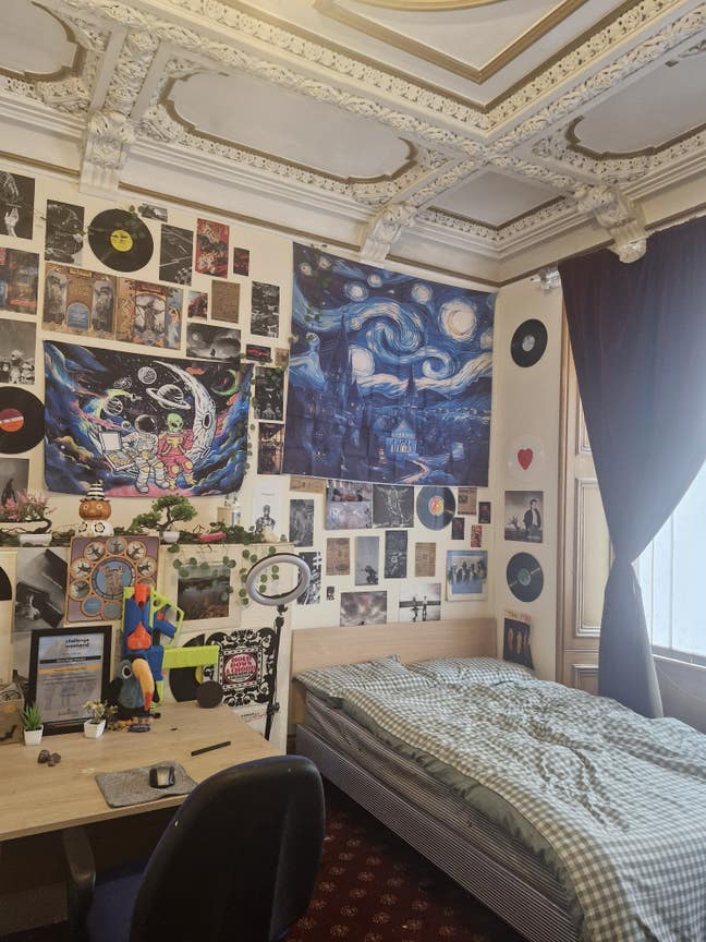 Spacious and big room available on rent Main Photo