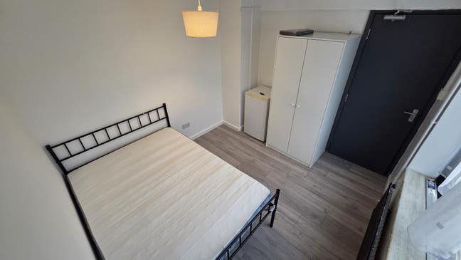 Large En-Suite Room - Town Centre All Bills Inc Main Photo