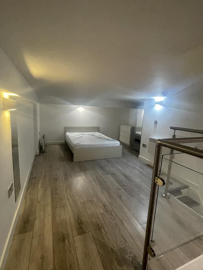 Lovely Split Level Flat all bills incl!! RG1 4FJ  Main Photo