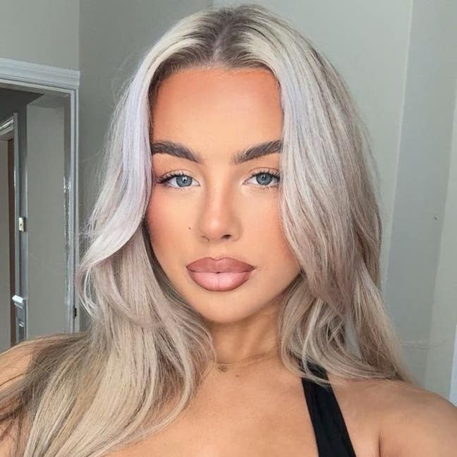 I am a female aged 23. Currently looking to r... Main Photo