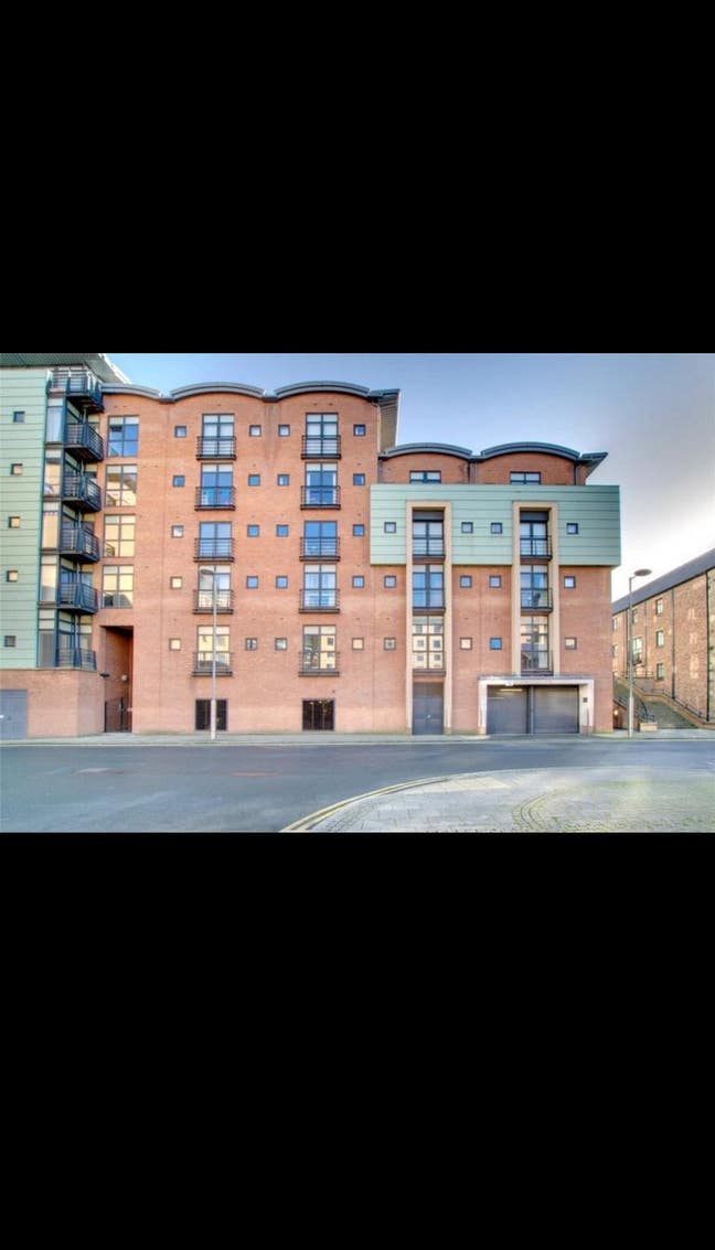 Double en-suite room next to Hilton hotel Main Photo