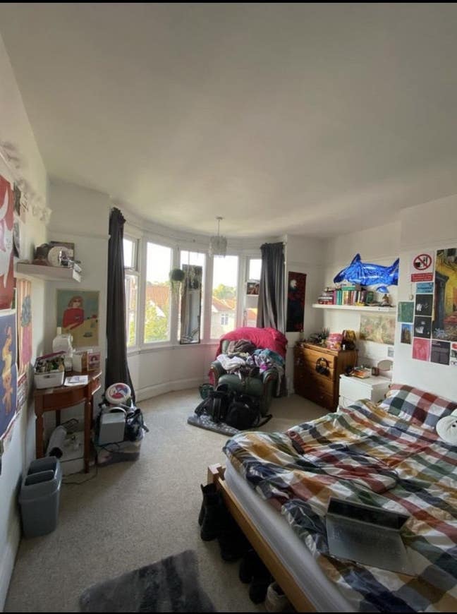 Big double in a chill and friendly house 🏡  Main Photo