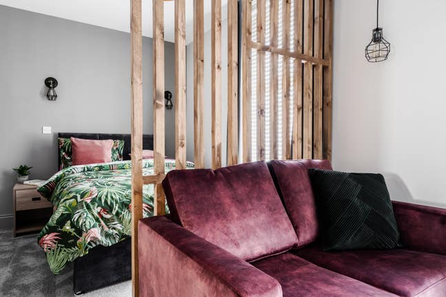 🌴 Stunning Studio Style Ensuite room with sofa Main Photo