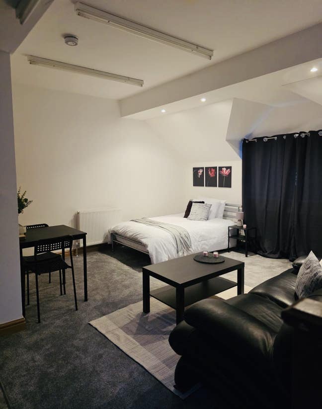 Open Plan - 1 bed Studio Flat Main Photo
