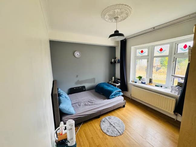 Spacious En-suite room to rent in Dagenham, RM9 Main Photo
