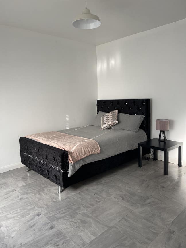 Rooms to let in a luxury house! Main Photo