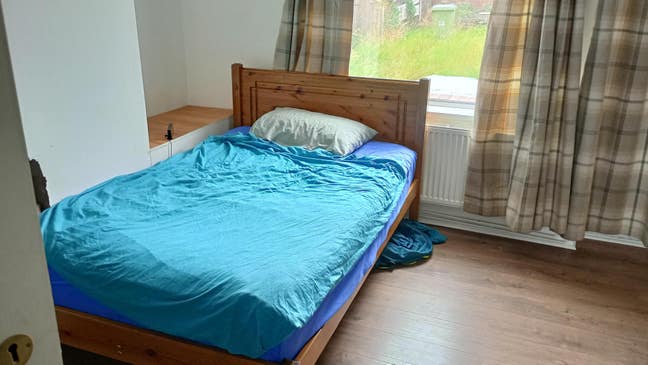 1 Room In Chesterfield House Main Photo