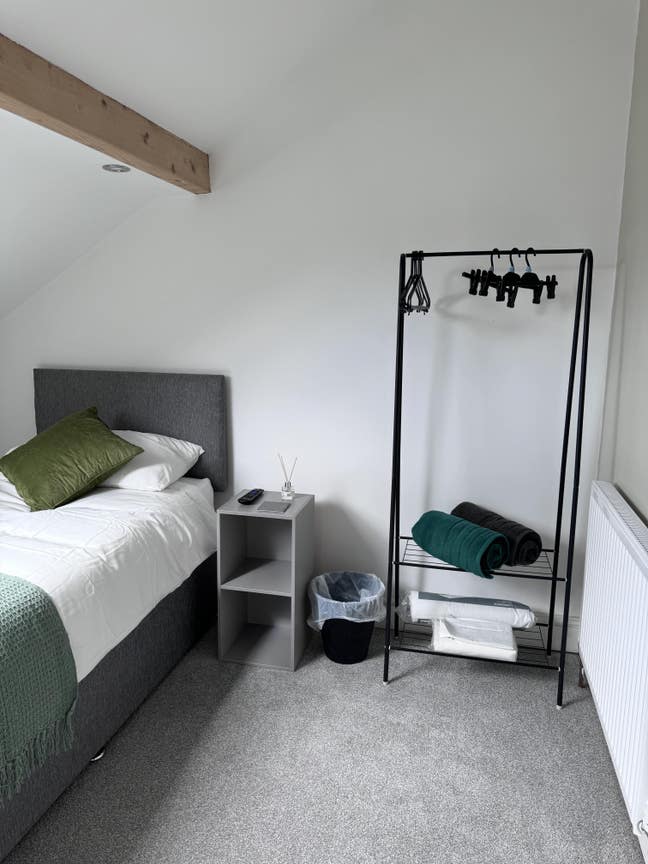 Spacious Contractor-Friendly Room in Penrith Main Photo