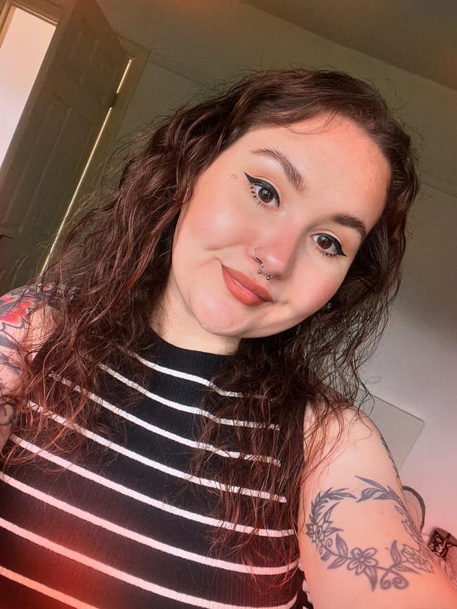 26 female looking for room  Main Photo