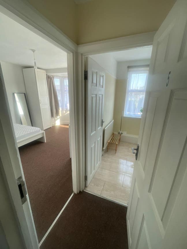 🔥🔥Huge En Suite Room Buckhurst Hill🔥🔥 Main Photo