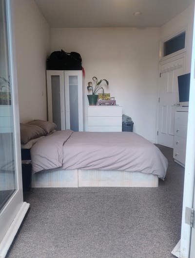 Cozy flat with garden close to Manor House Main Photo