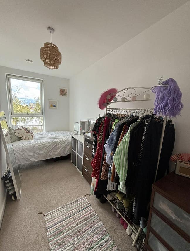 Double room available in North Greenwich Main Photo