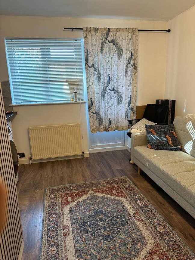 Self contained room bills included Main Photo